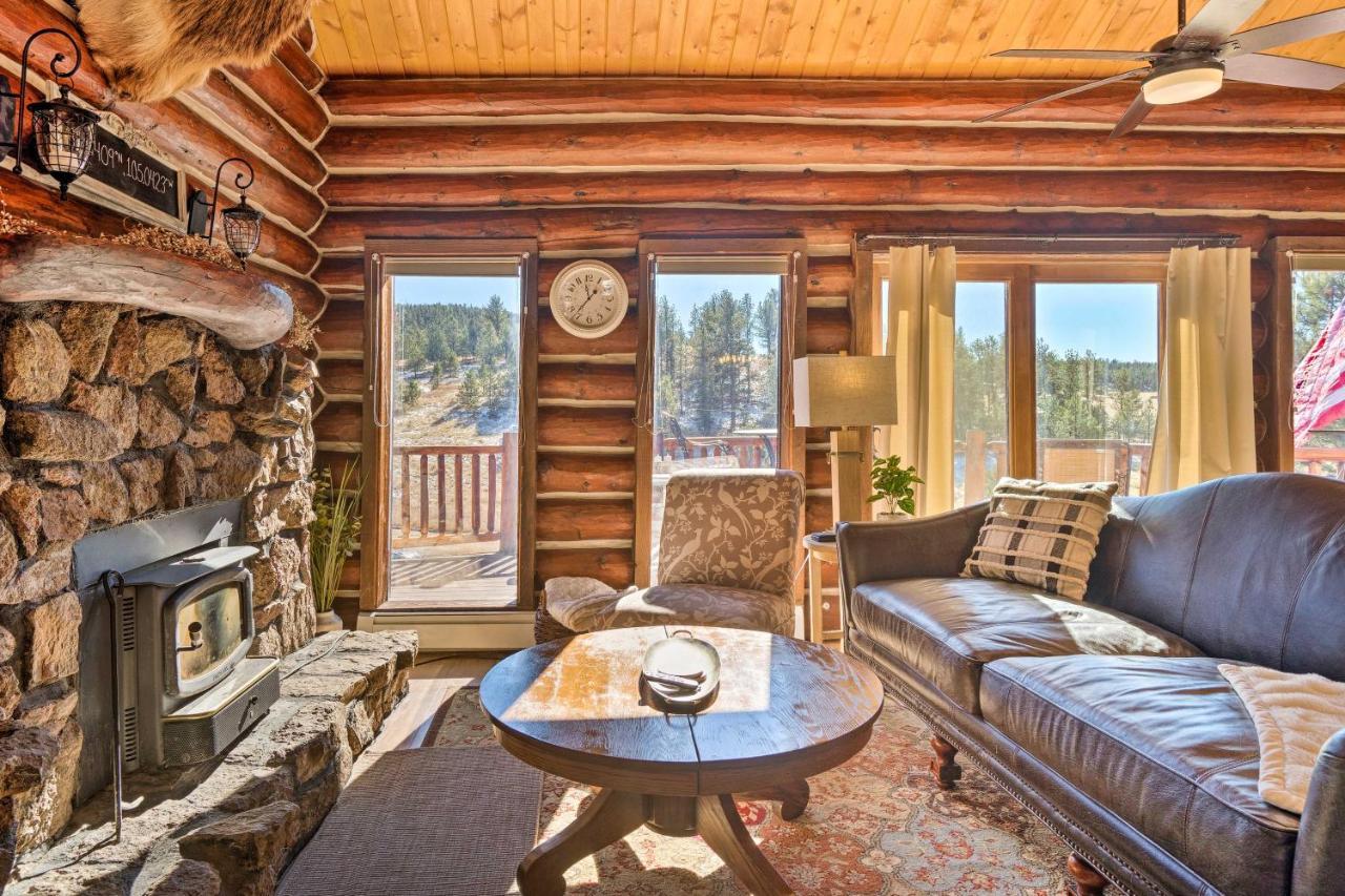 Classic Colorado Log Home With Mountain Views! Florissant Bagian luar foto