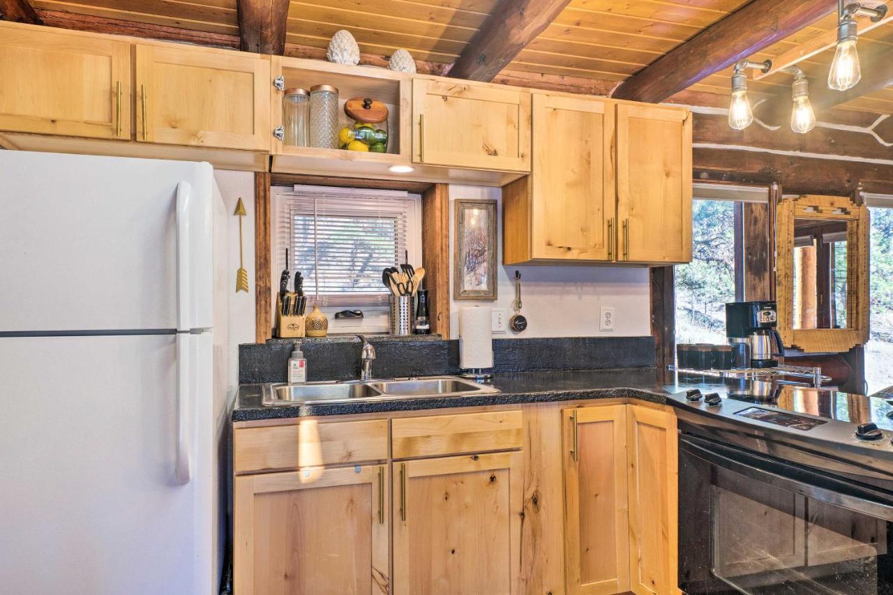 Classic Colorado Log Home With Mountain Views! Florissant Bagian luar foto